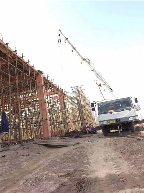 东海县吊车作业的安全注意事项有哪些？