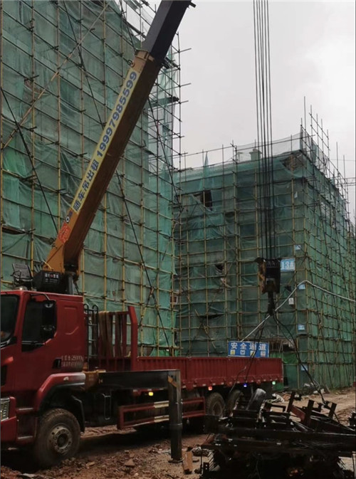 东海县“慢工细活”—— 吊车的 “微动控制” 技术