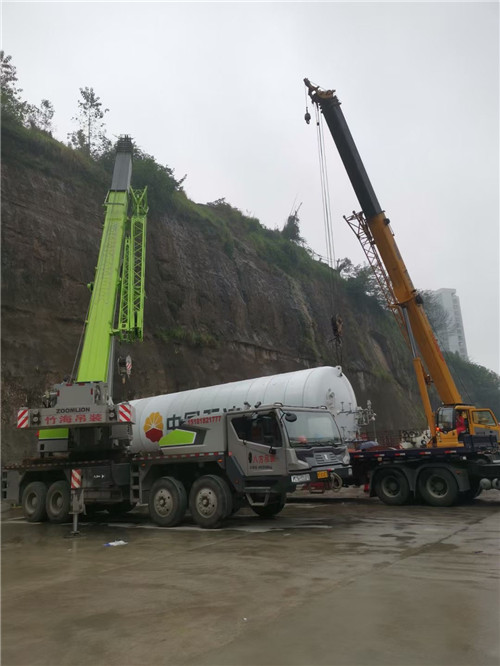 东海县“不怕风雨冻”—— 吊车的 “恶劣环境适应” 技术